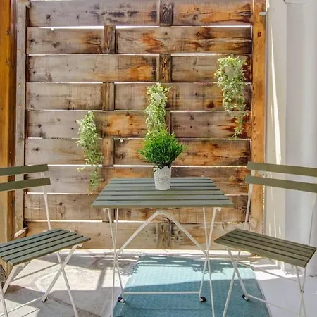 Milu 1-bdrm 300m From Beach, Διαμέρισμα