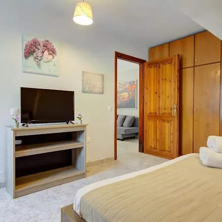 Milu 1-bdrm 300m From Beach, * Πευκοχώρι