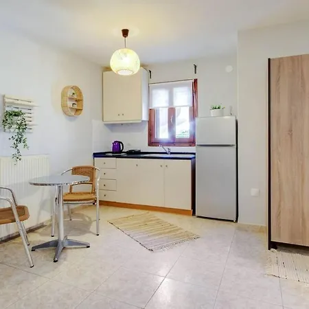 Milu 1-bdrm 300m From Beach,