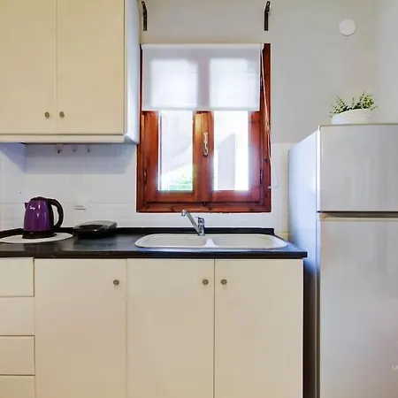 Milu 1-bdrm 300m From Beach,